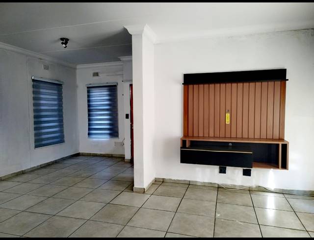 3 BEDROOM TOWNHOUSE FOR SALE IN SOUTH HILLS